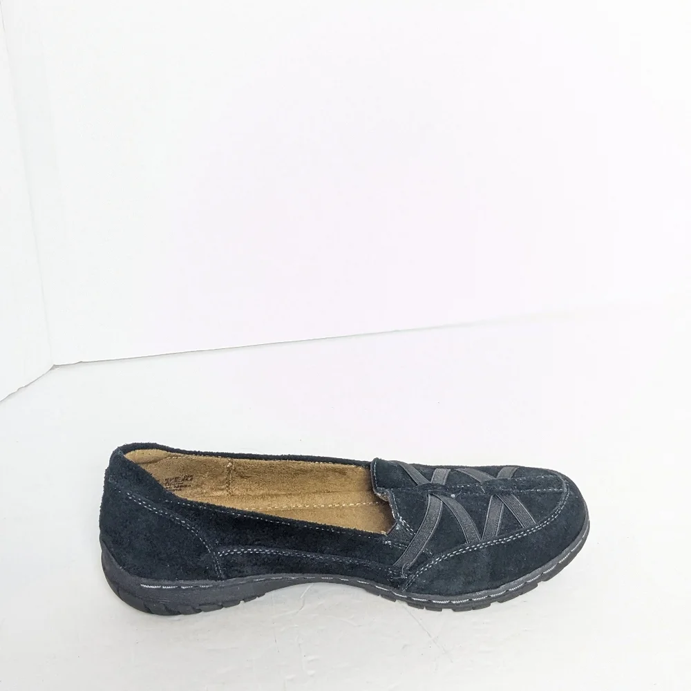 Natural soul suede loafers